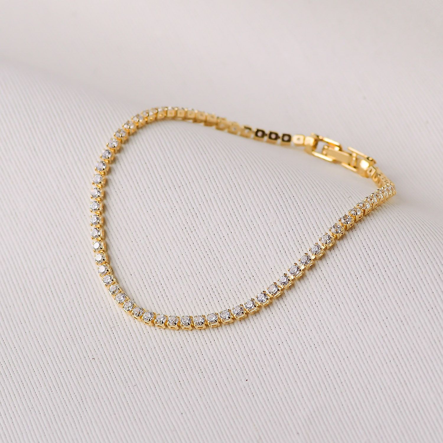 Pulseira Dourado Riviera Cravejado com Zircônias 2mm Cristais 18cm